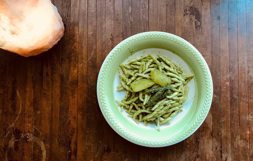 Home-spare-time: homemade pesto